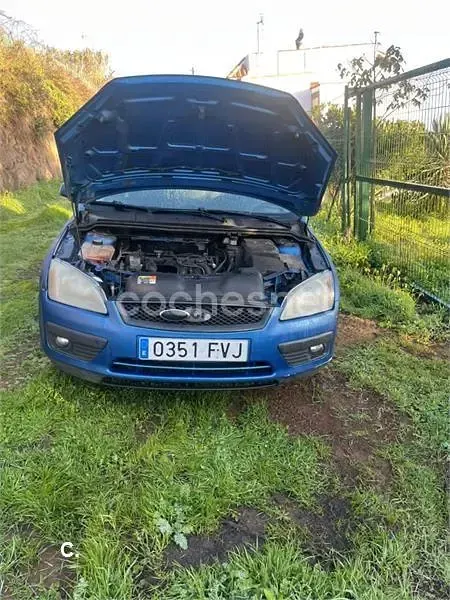 Usado Ford Focus Trend 100 CV (73 kW) 2007 Azul Berlina