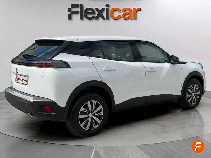 Usado Peugeot 2008 Active 110 CV (80 kW) 2021 Blanco SUV