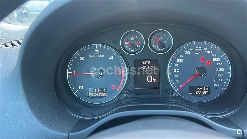 Usado Audi A3 Ambiente 105 CV (77 kW) 2010 Negro Utilitario