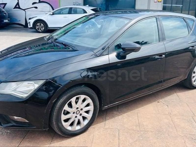 Käytetty Seat Leon Style 105 HP (77 kW) 2013 Musta Sedan