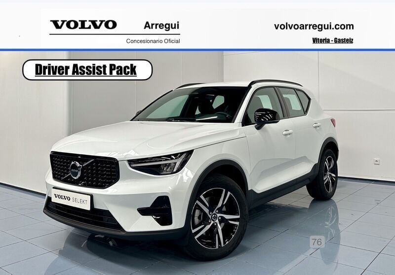 Blanco Nuevo 2024 Volvo XC40 Plus SUV | 43.990 € (Precio justo) - Imagen 1/4