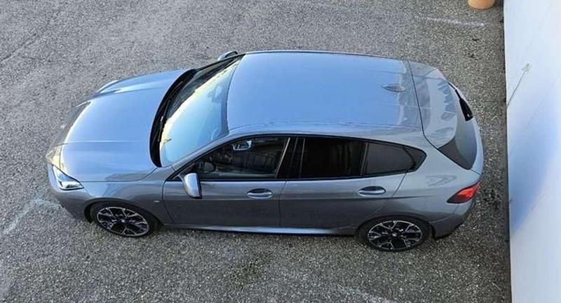 Usado BMW 120 M Sport 192 CV (141 kW) 2024 Gris Utilitario