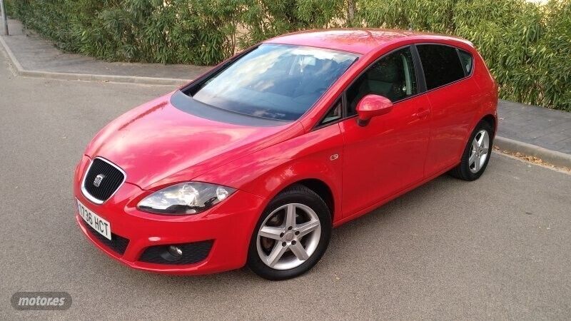 Rojo Usado 2011 Seat Leon Style Berlina | 5900 € (Precio justo) - Imagen 1/4
