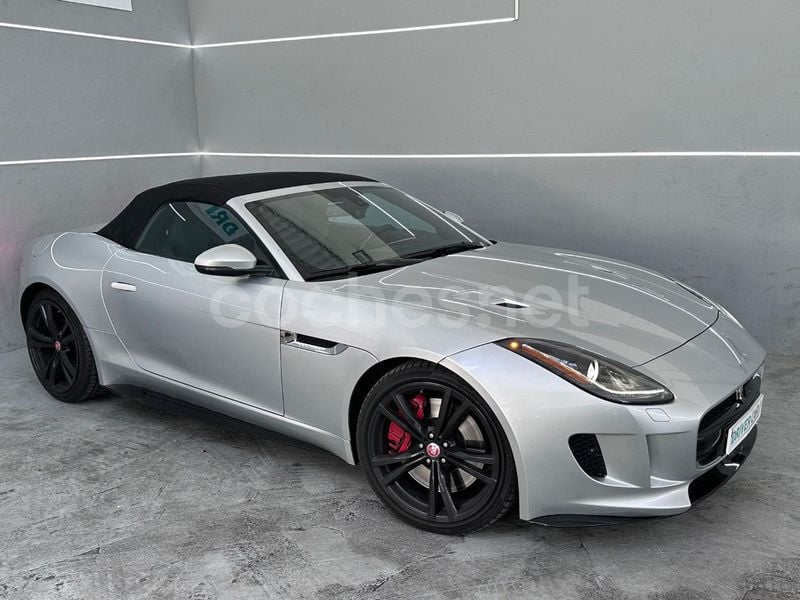 Usado Jaguar F-Type R 550 CV (404 kW) 2016 Gris / plata Descapotable