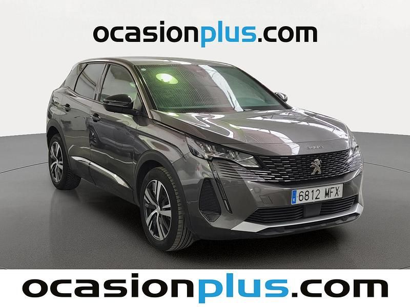Usado Peugeot 3008 Allure 130 CV (95 kW) 2023 Gris SUV