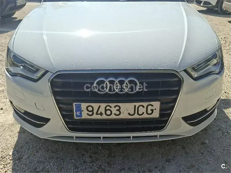 Usado Audi A3 Attraction 110 CV (80 kW) 2015 Blanco Berlina