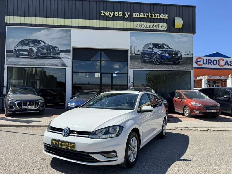 Blanco Usado 2018 VW Golf VII Business Familiar | 15.700 € (Un poco caro) - Imagen 1/4
