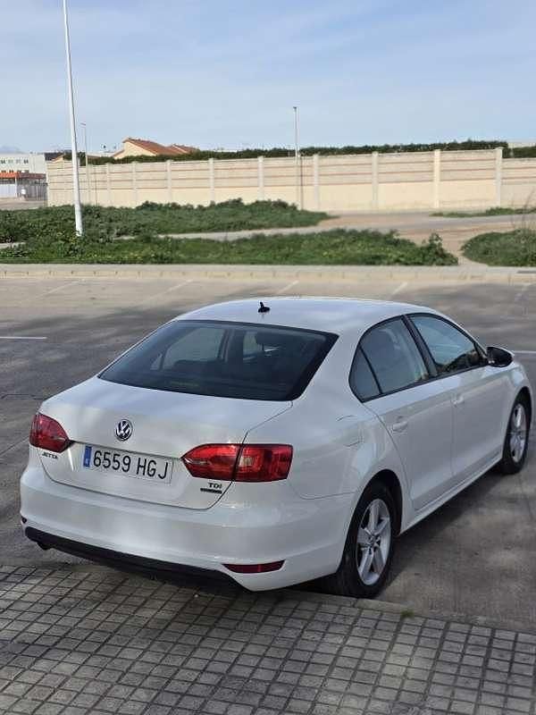 Usado VW Jetta Advance 105 CV (77 kW) 2011 Blanco Berlina