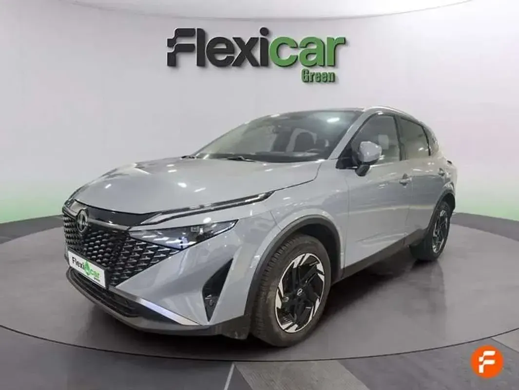 Usado Nissan Qashqai N-Connecta 158 CV (116 kW) 2025 Gris SUV