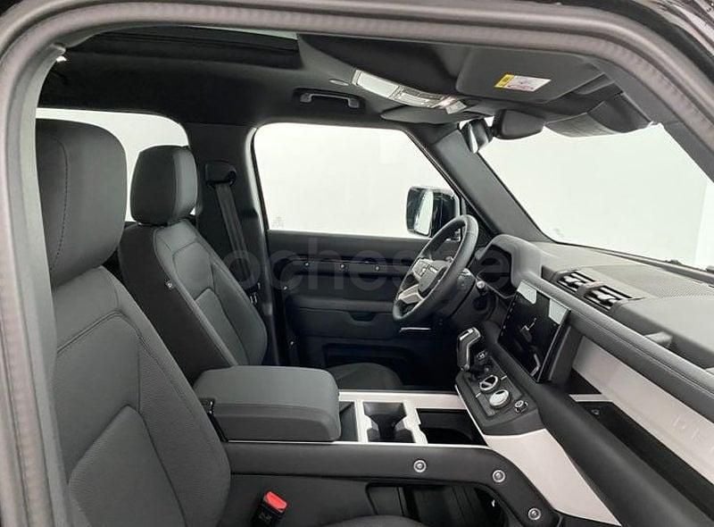 Usado Land Rover Defender S 249 HP (183 kW) 2025 Preto SUV