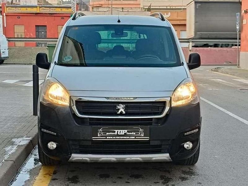 Usado Peugeot TePee Style 99 CV (72 kW) 2017 Gris Van