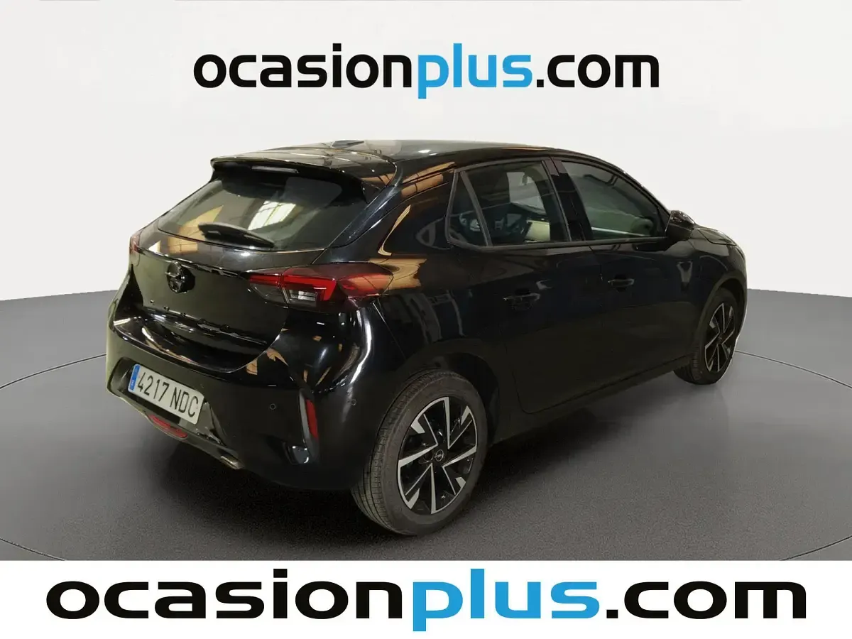 Usado Opel Corsa 100 CV (73 kW) 2025 Negro Utilitario