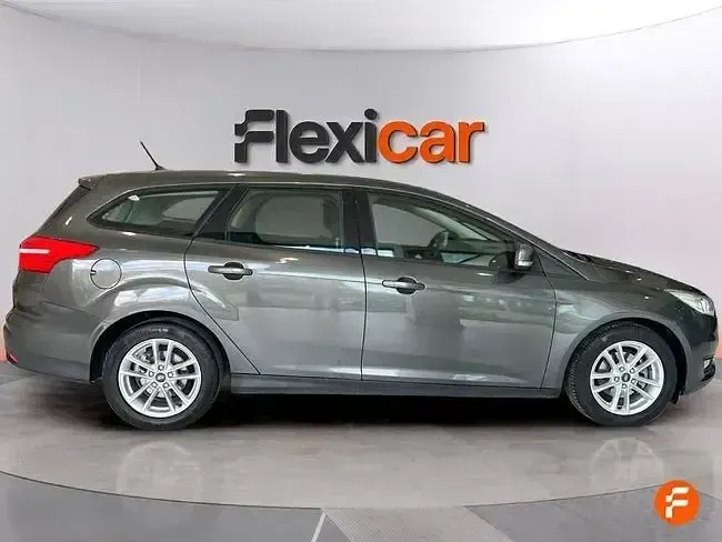Usado Ford Focus Business Edition 125 CV (91 kW) 2017 Gris