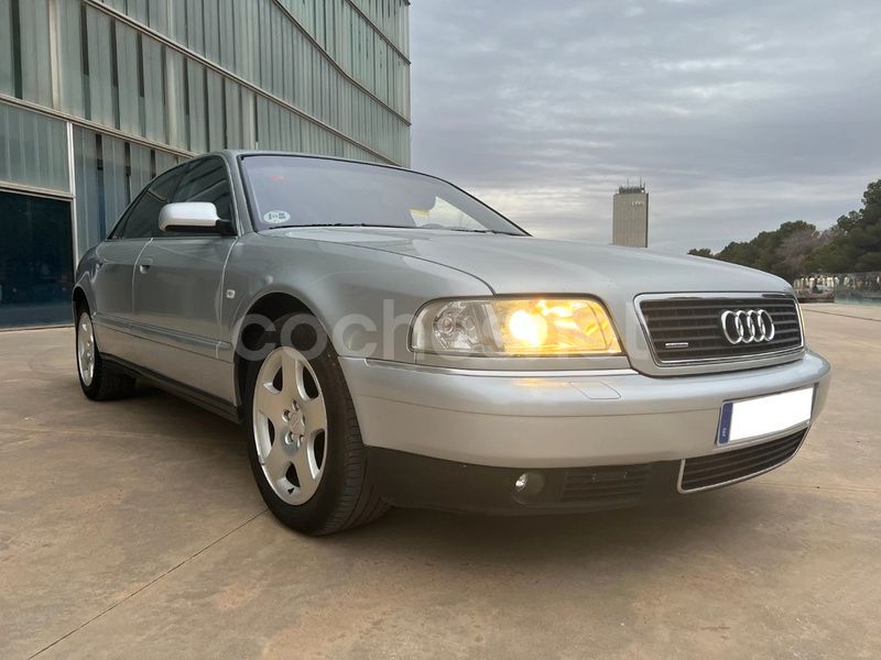 Usado Audi A8 310 CV (228 kW) 2001 Gris / plata Berlina