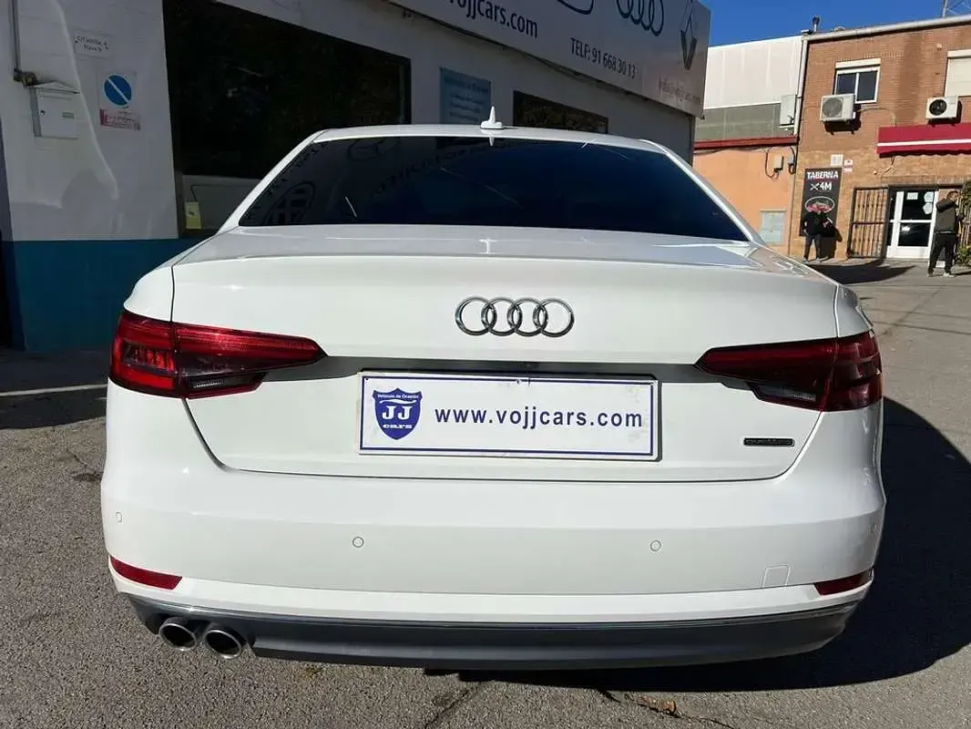Usado Audi A4 S-Line 272 CV (200 kW) 2017 Blanco Berlina