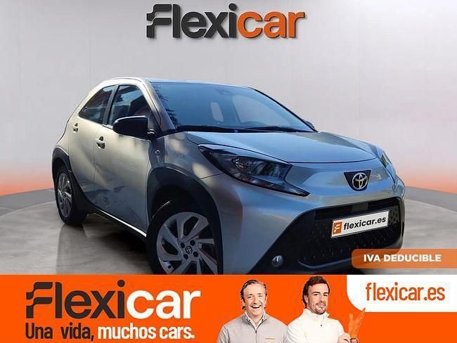 Gris Usado 2024 Toyota Aygo Play Utilitario | 15.990 € (Caro) - Imagen 1/4