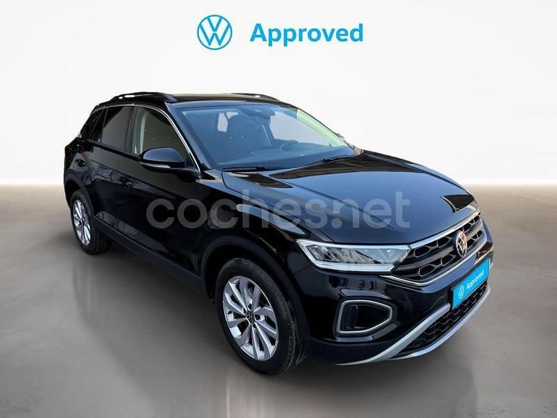 Negro Usado 2024 VW T-Roc Life SUV | 25.900 € (Un poco caro) - Imagen 1/4