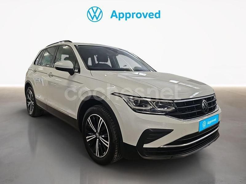 Usado VW Tiguan Life 122 CV (89 kW) 2023 Blanco SUV