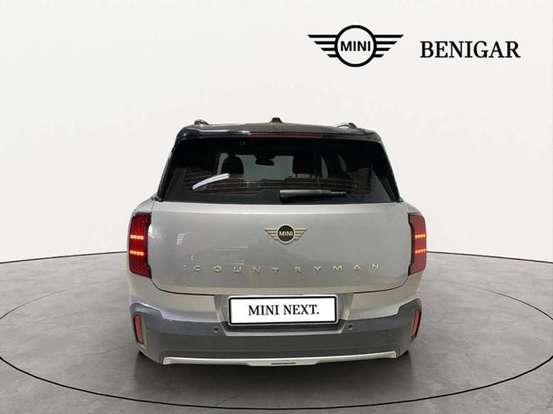 Usado Mini One D Countryman Essential 163 CV (119 kW) 2024 Plateado SUV