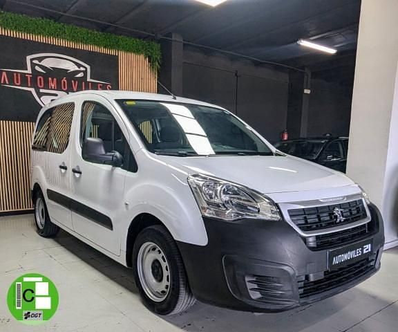 Usado 2018 Peugeot Partner Tepee Access Monovolumen | 10.999 € (Un poco caro) - Imagen 1/4