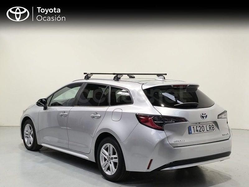 Usado Toyota Corolla Active 122 CV (89 kW) 2021 Gris / plata Familiar