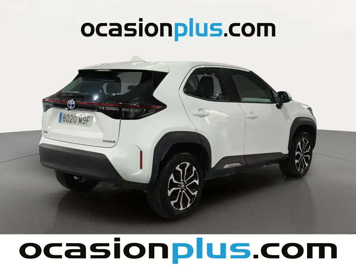 Usado Toyota Yaris Cross Active 116 CV (85 kW) 2024 Blanco SUV