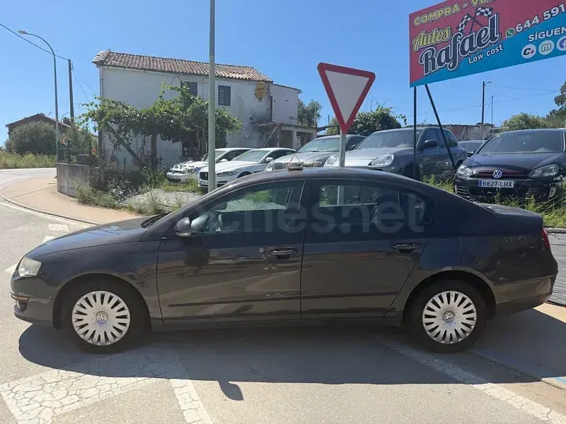 Usado VW Passat Advance 140 CV (102 kW) 2006 Marrón Berlina