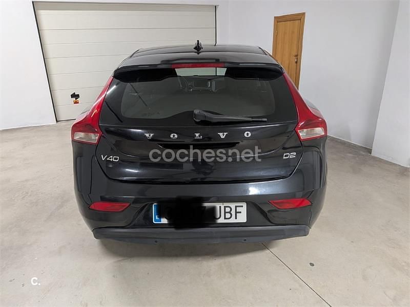 Usado Volvo V40 Momentum 115 CV (84 kW) 2014 Negro Berlina