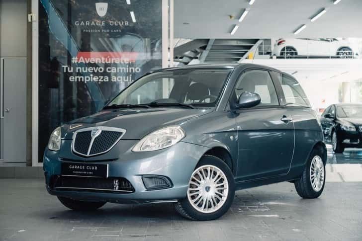 Azul Usado 2011 Lancia Ypsilon Utilitario | 5999 € (Precio justo) - Imagen 1/4