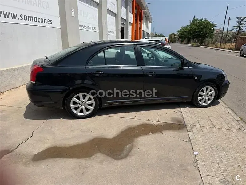 Usado Toyota Avensis Executive 116 CV (85 kW) 2005 Negro Berlina
