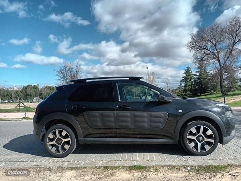 Usado Citroën C4 Feel 82 CV (60 kW) 2016 Negro Berlina