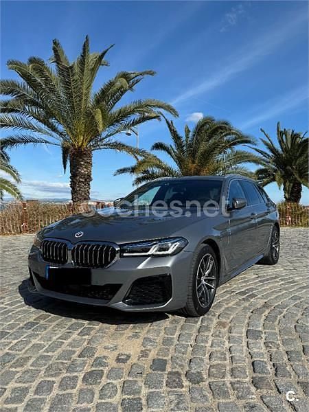 Usado BMW 530e Comfort Edition 292 CV (214 kW) 2023 Gris / plata Familiar