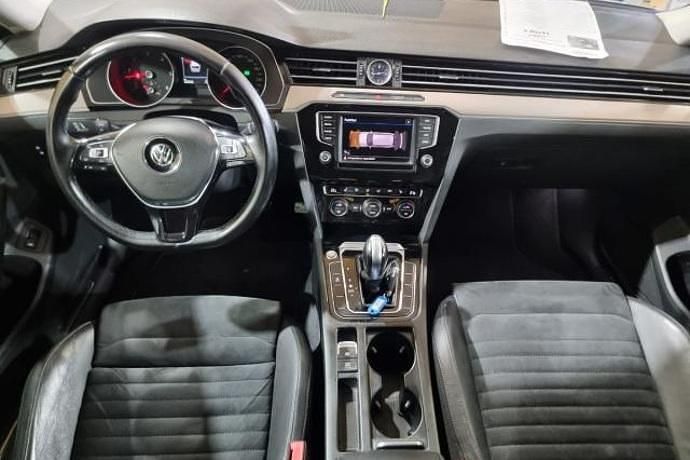 Usado VW Passat Advance 150 CV (110 kW) 2017 Azul Familiar