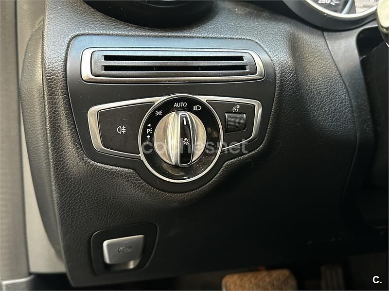 Usado Mercedes C220 Avantgarde 170 CV (125 kW) 2015 Gris / plata Familiar