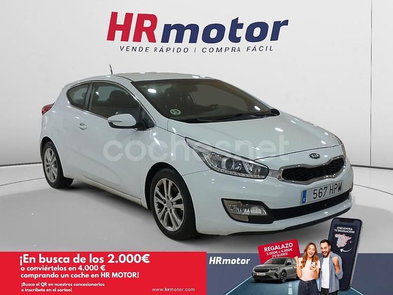 Blanco Usado 2013 Kia ProCeed Utilitario | 7890 € (Un poco caro) - Imagen 1/4