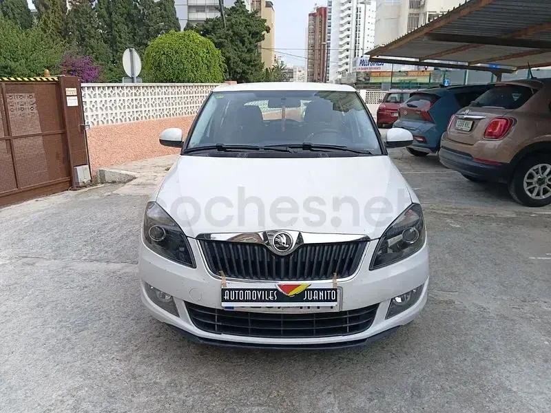 Usado Skoda Fabia Ambition 70 CV (51 kW) 2014 Blanco Familiar