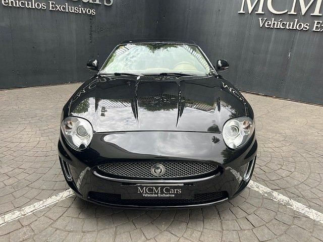Usado Jaguar XK 385 CV (283 kW) 2009 Negro Coupe