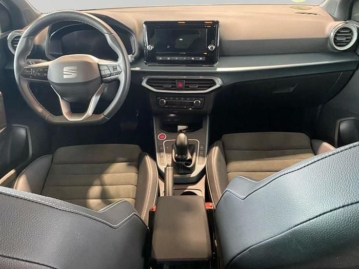 Usado Seat Arona Xperience 115 CV (84 kW) 2025 Gris SUV