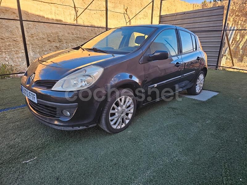 Usado Renault Clio II Exception 105 CV (77 kW) 2007 Negro Berlina