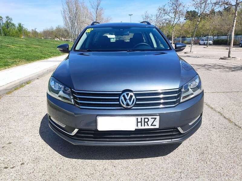 Usado VW Passat Edition 105 CV (77 kW) 2013 Gris Familiar