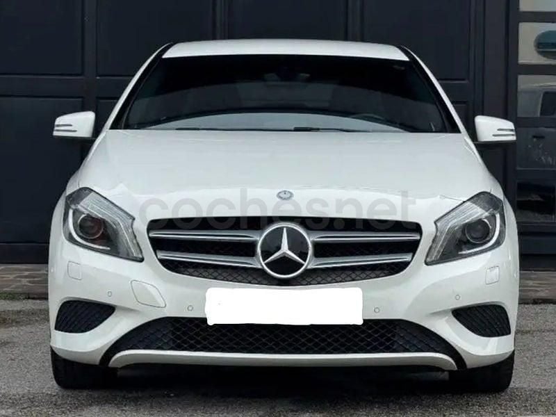 Usado Mercedes A200 Urban 156 CV (114 kW) 2013 Blanco Berlina