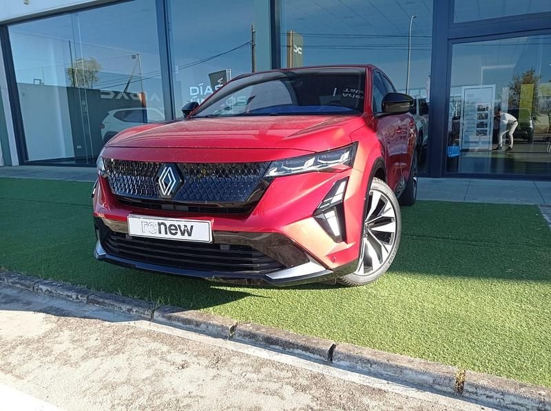 Rojo Usado 2024 Renault Rafale Techno SUV | 37.900 € (Precio justo) - Imagen 1/4