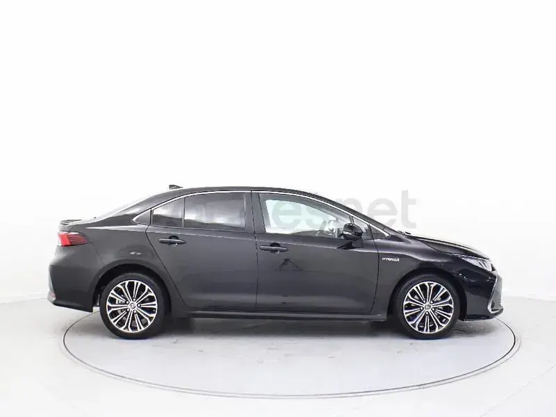 Usado Toyota Corolla Style 122 CV (89 kW) 2021 Negro Berlina