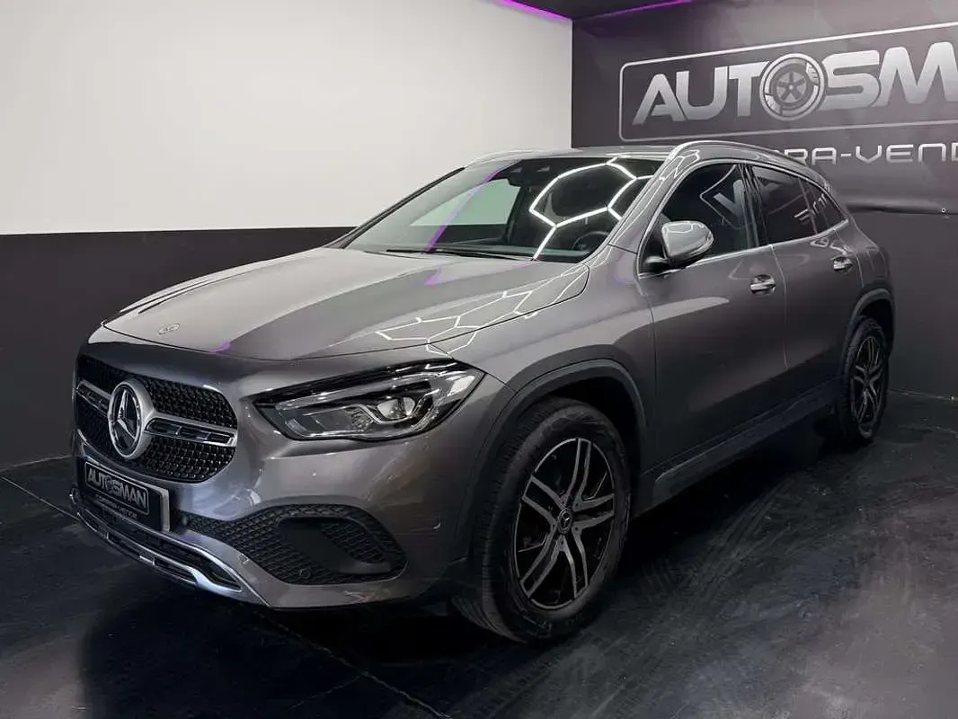 Usado Mercedes GLA200 163 CV (119 kW) 2021 Gris SUV
