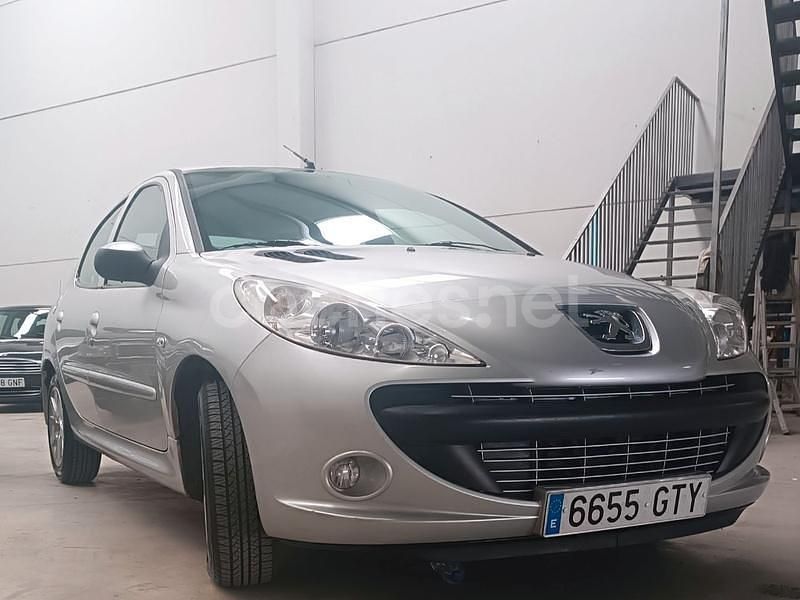 Gris / plata Usado 2010 Peugeot 206+ Utilitario | 4990 € (Precio justo) - Imagen 1/4