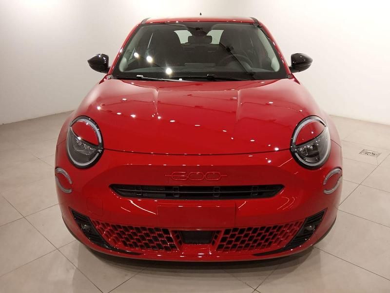 Usado Fiat 600E Red 114 kW (156 CV) 2023 Rojo