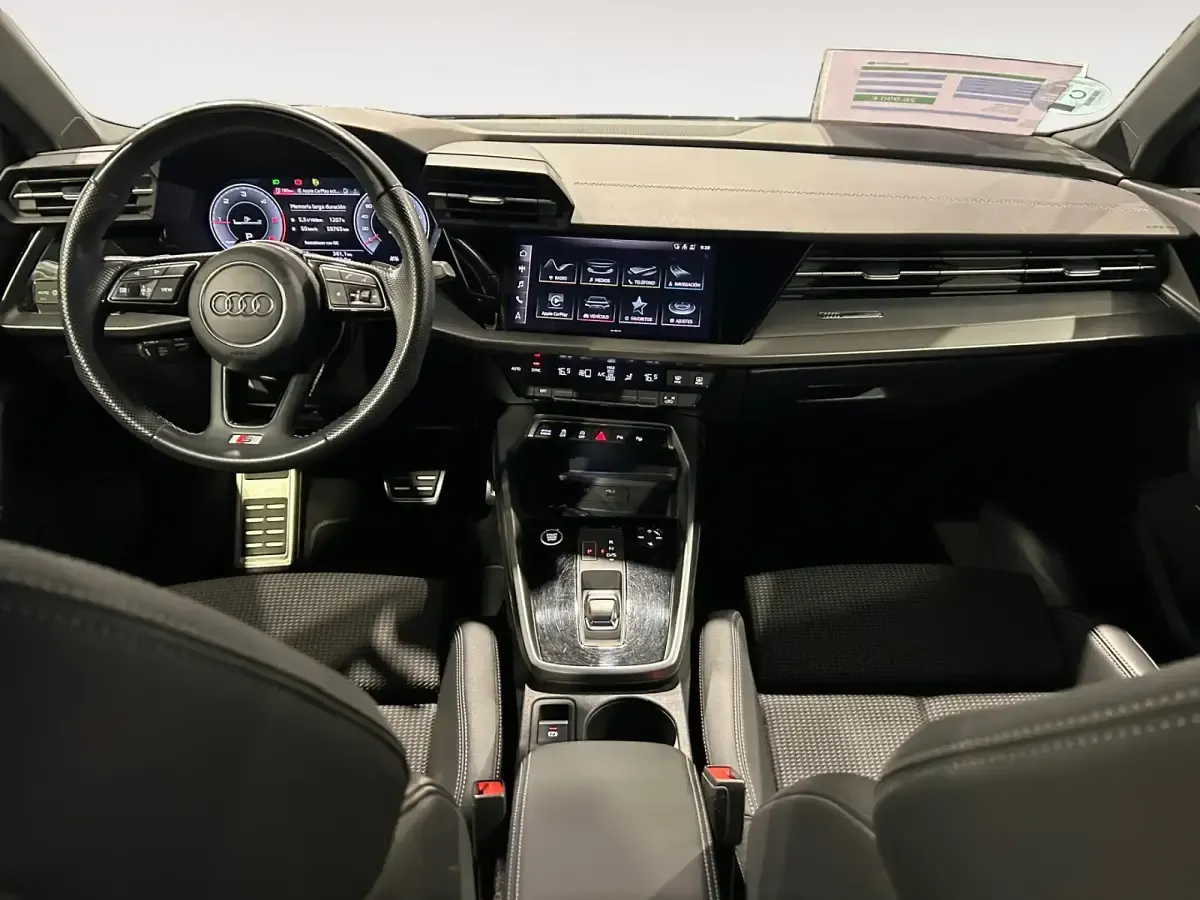 Usado Audi A3 S-Line 150 CV (110 kW) 2021 Gris/plata Berlina