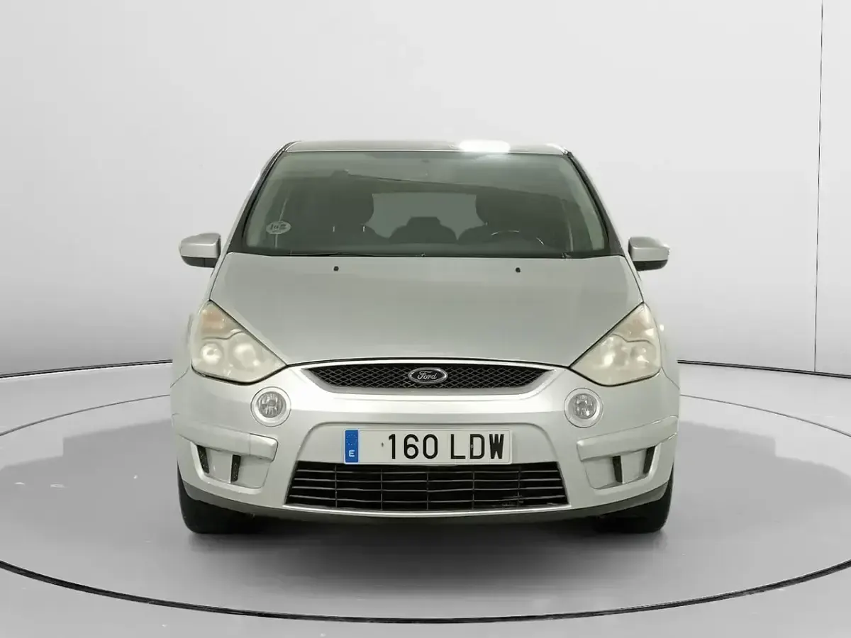 Usado Ford S-MAX Trend 140 CV (102 kW) 2009 Gris Monovolumen