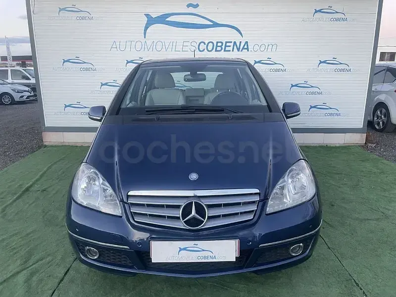 Usado Mercedes A160 Avantgarde 95 CV (69 kW) 2011 Azul Utilitario