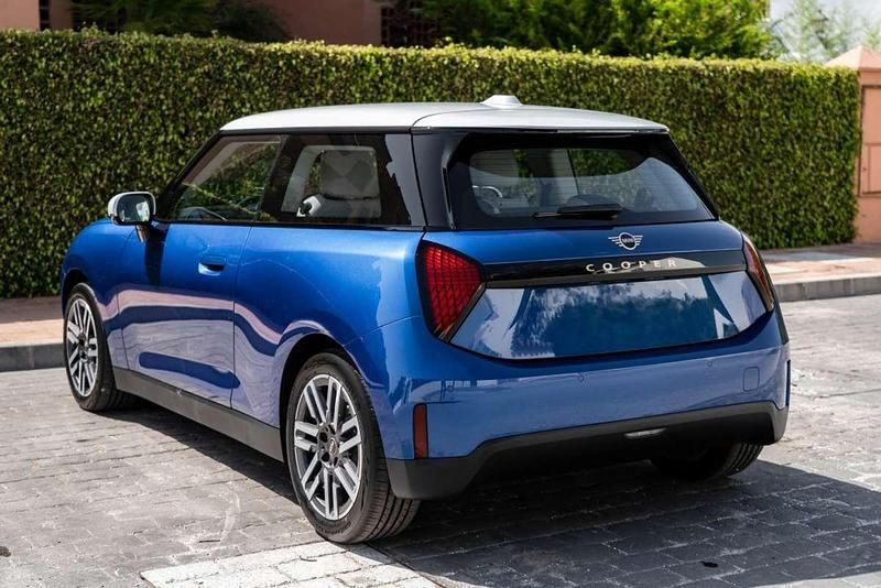 Nuevo Mini Cooper Classic 135 kW (184 CV) 2025 Azul Utilitario